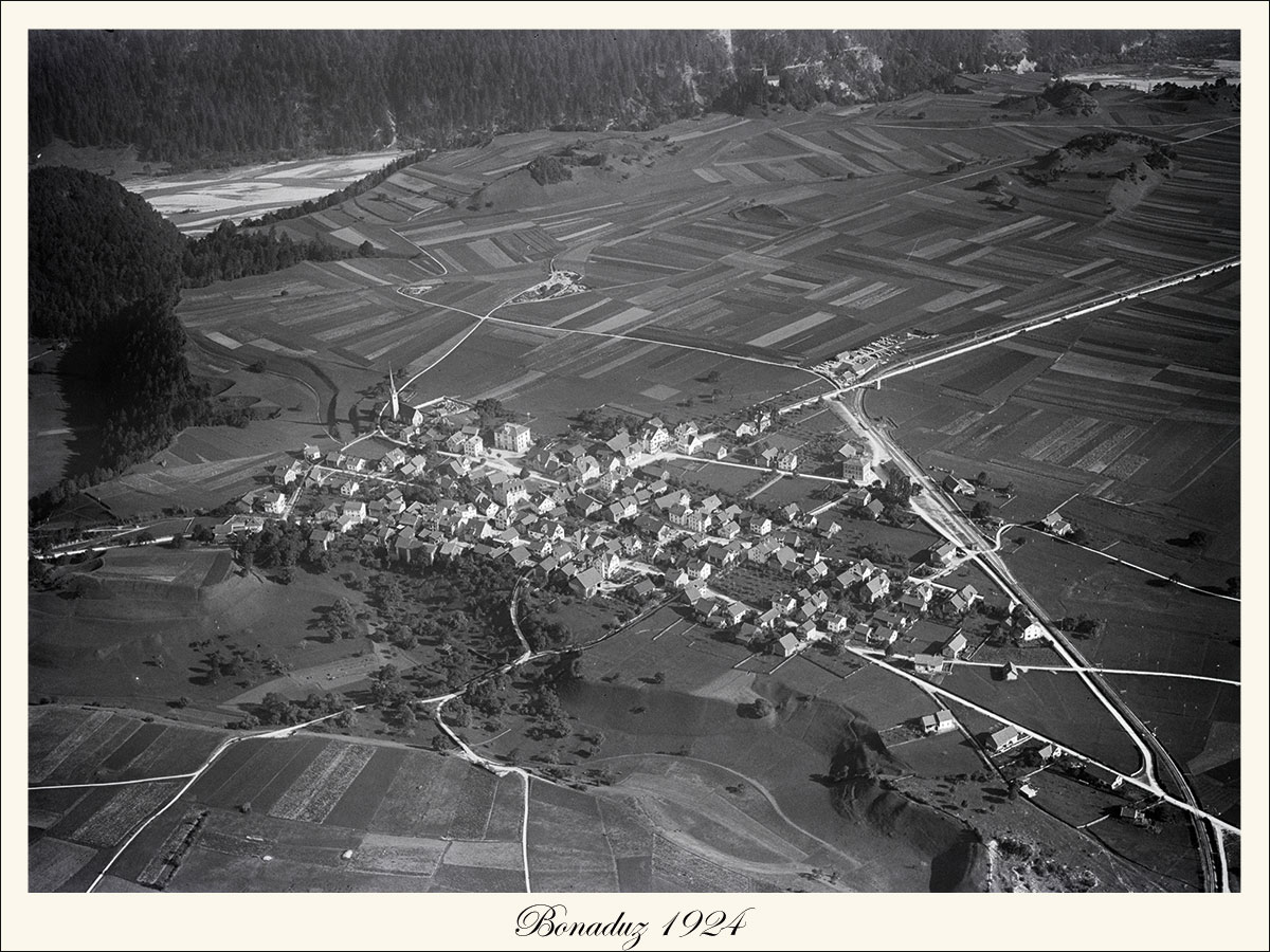 Historische Luftaufnahme von Bonaduz 1924